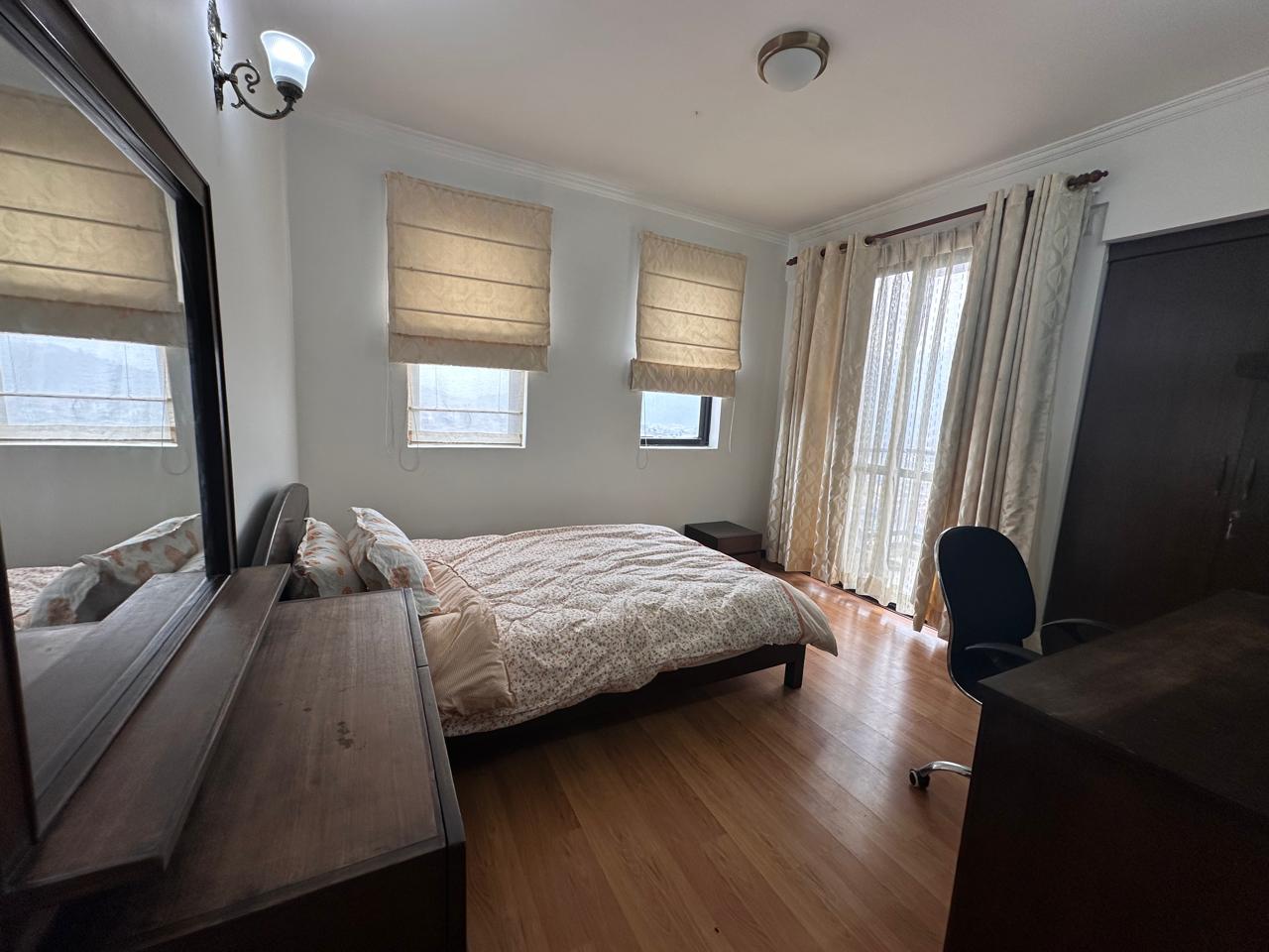 3 BHK Fully Furnished south East facing on 9th floor. Apartment Available for Rent or Sale
